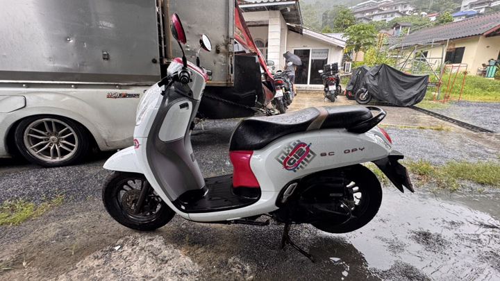 Scooter transport Kathu -> Khlong Luang